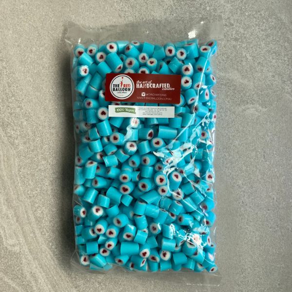 1kg bag of blue wrapped love heart centered rock candy